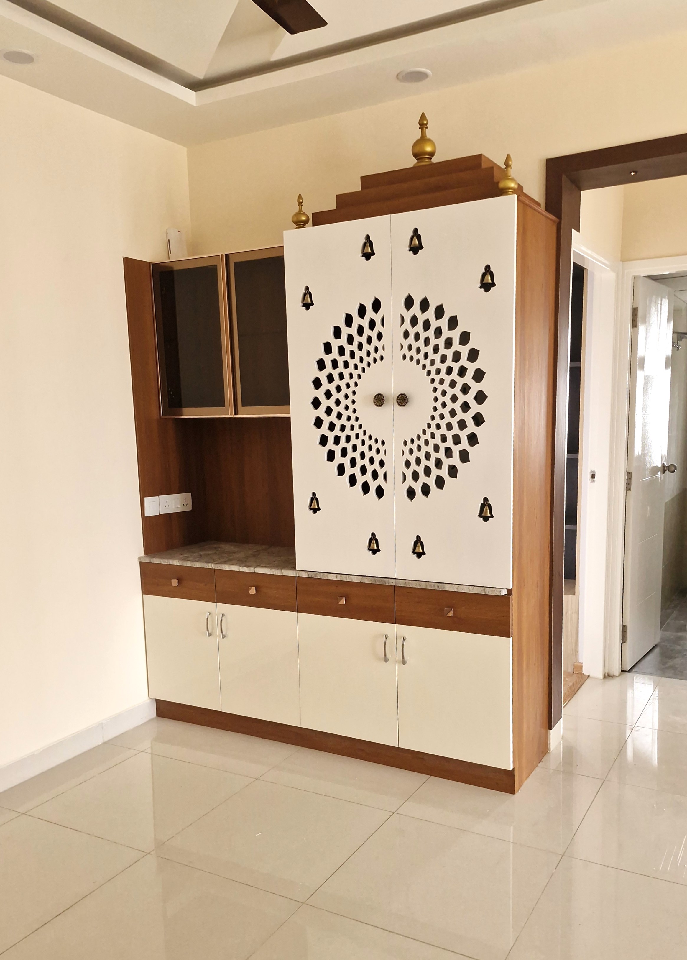 Custom Decorative Display Unit